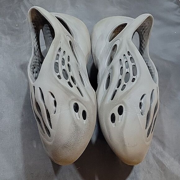 ADIDAS YEEZY FOAM RUNNER 'STONE SAGE (TD) - Picture 9 of 16